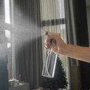 Ver imagem 5 de Kit Lavandeira Flow com Dispenser de Sabão 2,3 L Branco + Borrifador + Rodo + Cesto com Tampa ou