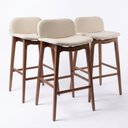 Ver imagem 1 de Kit 03 Banquetas Altas Arabella Madeira Maciça Estofada Encosto Curvo Linho Cru - Desk Design