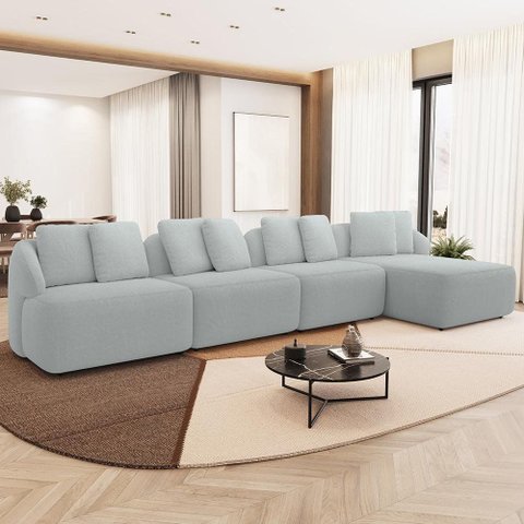 Sofá 5 Lugares com Chaise Direito Sala Living 388cm Arlo F04 Bouclê Cinza - Lyam Decor