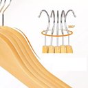 Ver imagem 4 de Kit 12 Cabides Madeira Verniz Ganho Cromado Barra Calça