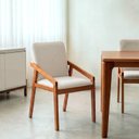 Ver imagem 2 de Kit 2 Cadeiras Sala de Jantar com Braço Pequi CabeCasa MadeiraOriginals Linho Creme/Castanho