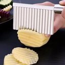 Ver imagem 4 de Cortador Ondulado Aço Inox Batata Legumes Decorados Chips