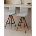 Ver imagem 2 de Kit 2 Banquetas Lucy Giratórias em Madeira Castanho com Linho Cor Alumínio – Exclusiva Linho Alumíni