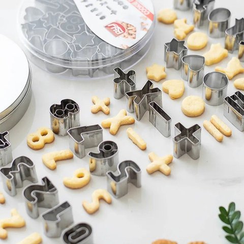 Moldes para Biscoitos Confeitaria Inox 26 Peças com Estojo