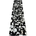Ver imagem 1 de Tapete De Couro preto branco malhado 0,60x2,50 com bordas