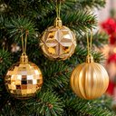 Ver mais imagens de Bolas Dourada Natalina Enfeite Texturada Decoração 6cm C - 30 Peças