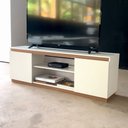 Ver imagem 1 de Rack Cava 130cm 2 Portas com Rodapé TV até 50" Byhouse