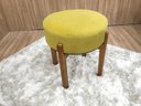Ver imagem 1 de Puff Decorativo Amarelo 331 Mona