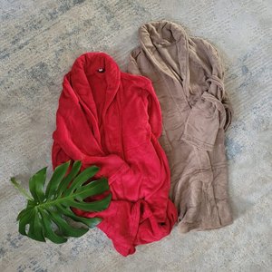 Kit Roupão Microfibra Tamanho M/G Vermelho e Marrom Roupão de Microfibra