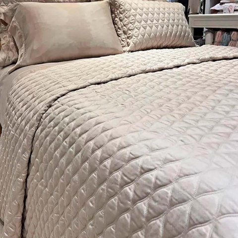 Colcha Queen 300 Fios Bordada Charlotte - Domani Branca