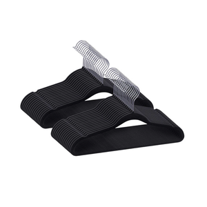 Kit 50 Cabides de Veludo Preto Slim Antideslizante Ultrafino para Roupa