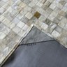 Tapete de couro bege claro 2,00x2,50 sem bordas peça 5x5cm - 3