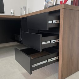 Mesa para Escritório em L 180x190cm 2 Portas 3 Gavetas Y37  - 16