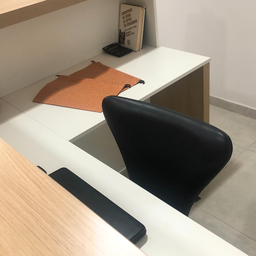 Balcão de Atendimento para Escritório/Recepção em L - Elegante e Funcional 147,7x147,7cm - 14