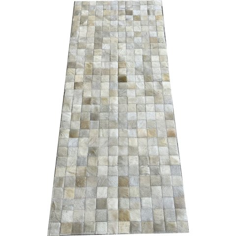 Tapete de couro bege claro 0,60x1,50 sem bordas pç 5x5cm