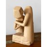 Escultura Amorosos Cerâmica Artesanal Feito a Mão Decoração - 1