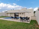 Ver imagem 2 de Conjunto Mesa Sevilha 1,20m + 4 Cadeiras Sling + Ombrelone 3m com Base