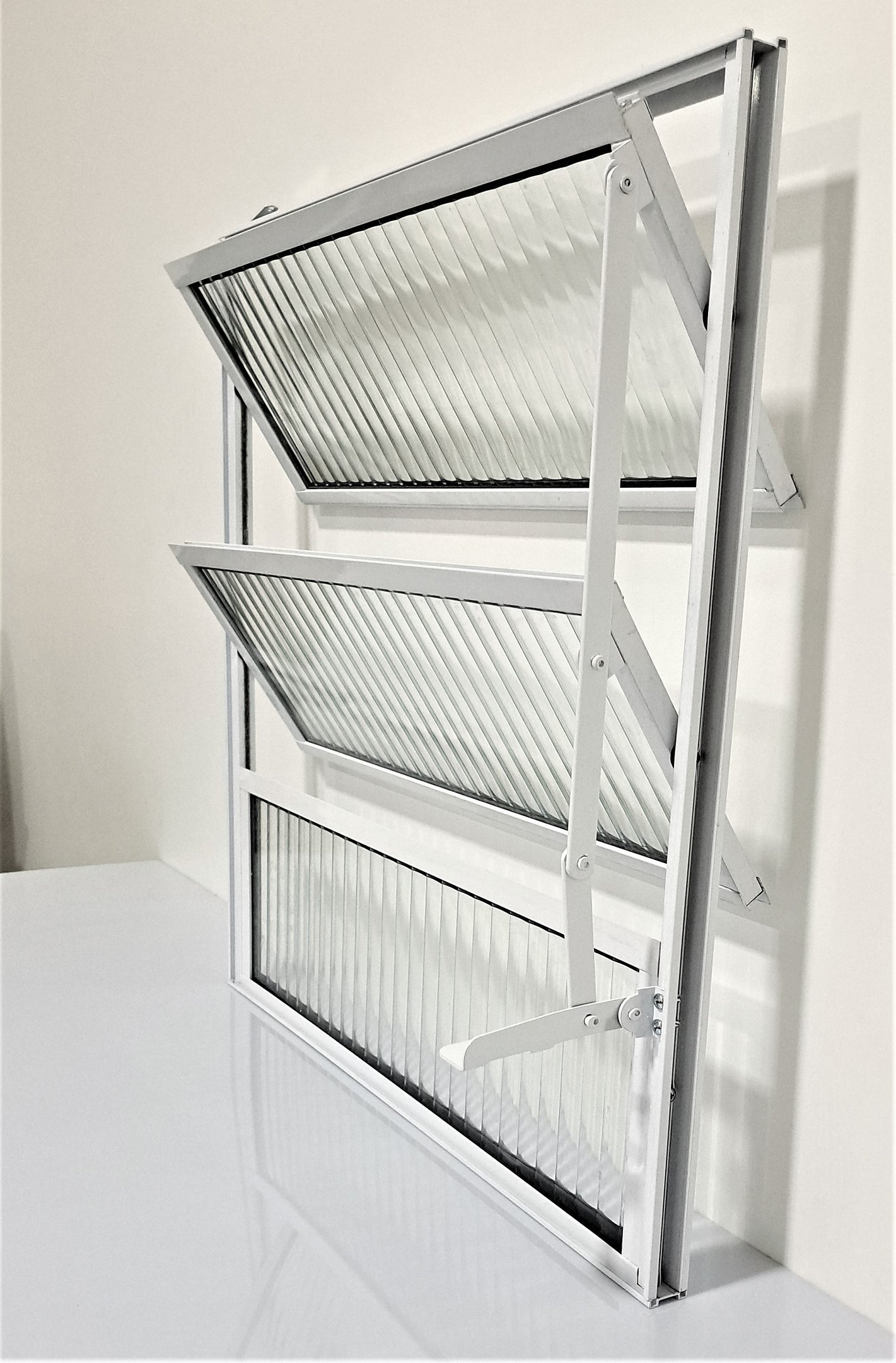 Vitrô Basculante de Alumínio com Vidro Canelado 1 Seção 60x60cm Branco - 6