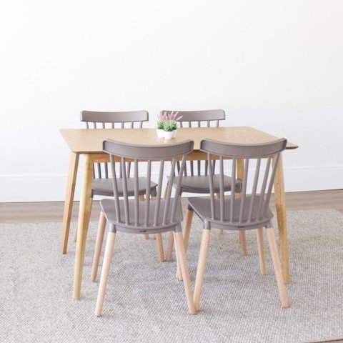 Conjunto Sala de Jantar Mesa Finlândia 120x75cm com 4 Cadeiras Janaína Cinza