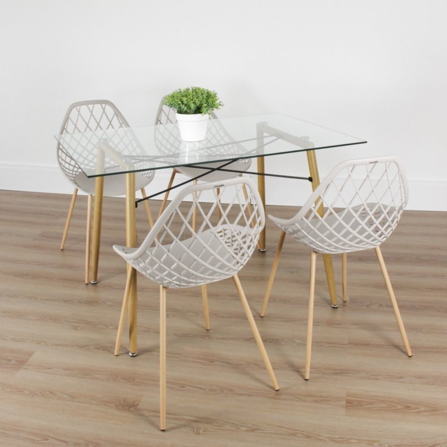 Conjunto Sala de Jantar Mesa Ráfia 140x80cm com 4 Cadeiras Cloe Base Aço Rivatti - 1