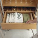 Ver mais imagens de Cristaleira 2 Portas 1 Gaveta com Led Allure