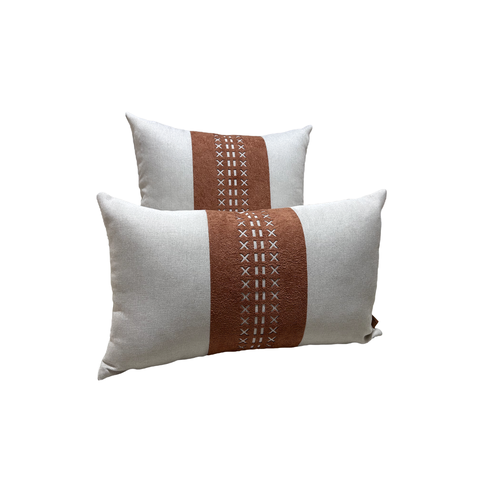 Capa de Almofada Decorativa Estilo Modern - Tecido Linho com Detalhe em Booclê