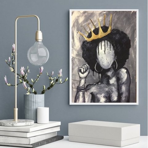Quadro Decorativo Abstrato Negra com Coroa 33x24cm - com Vidro:madeira Branca