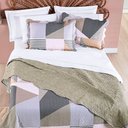 Ver imagem 1 de Kit Cobre Leito Colcha Colby Queen Micropercal 200 Fios Dupla Face C/ Bag 3 Peças - Mateo Geo -