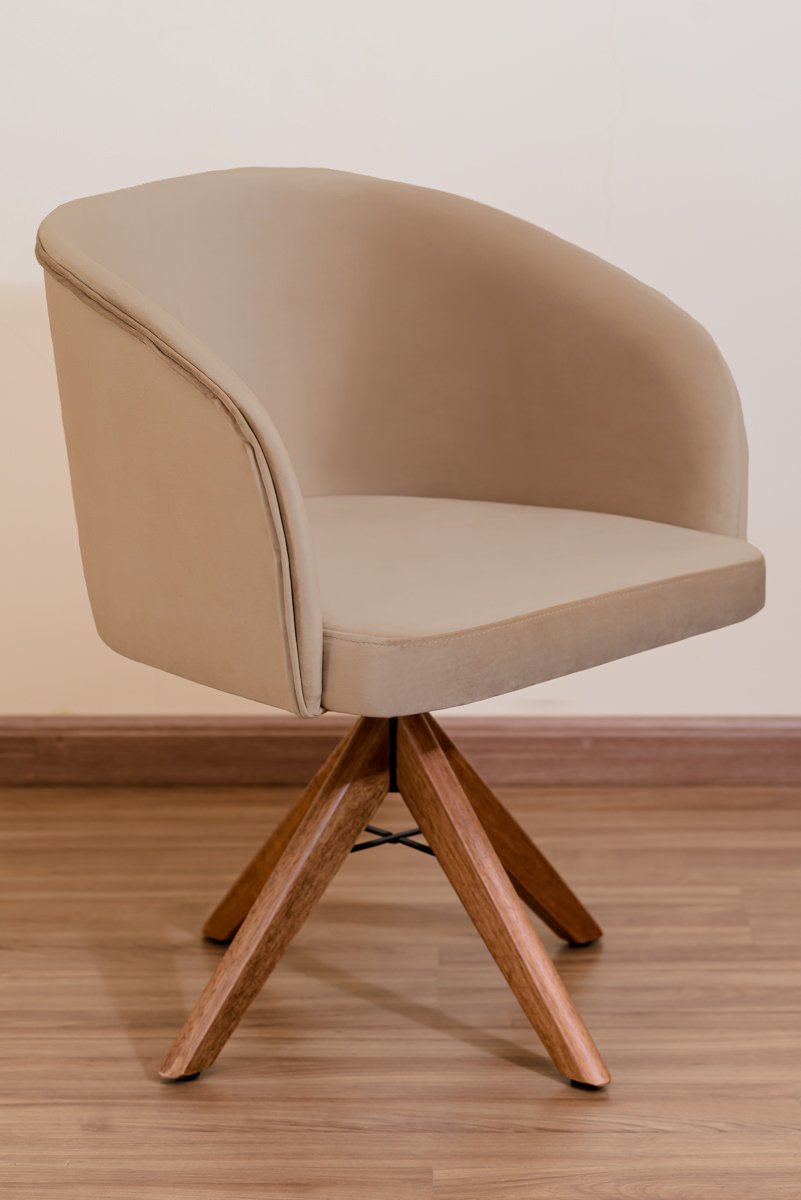 Poltrona Decorativa Redonda Pé Giratório de Madeira Cor:bege