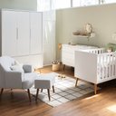 Ver imagem 1 de Kit Quarto Theo com Pés Retrô Mel - Berço + Cômoda 3 Gavetas e 1 Porta + Guarda-roupa 3 Portas + Pol