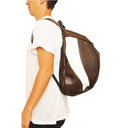 Ver imagem 3 de Mochila Masculina de Couro Grande Cor Marrom com Faixa Branca? Sim