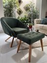 Ver imagem 2 de Kit Poltrona Giovana Giratória Ferro e Madeira, Puff Capitonê Luxo e Almofadas em Sued Premium:verde