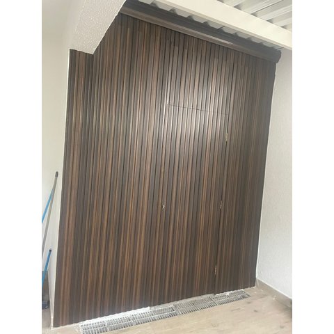 Painel Ripado Versátil: 03 unid. 270X110cm larg. Talatto Painéis Imbuia