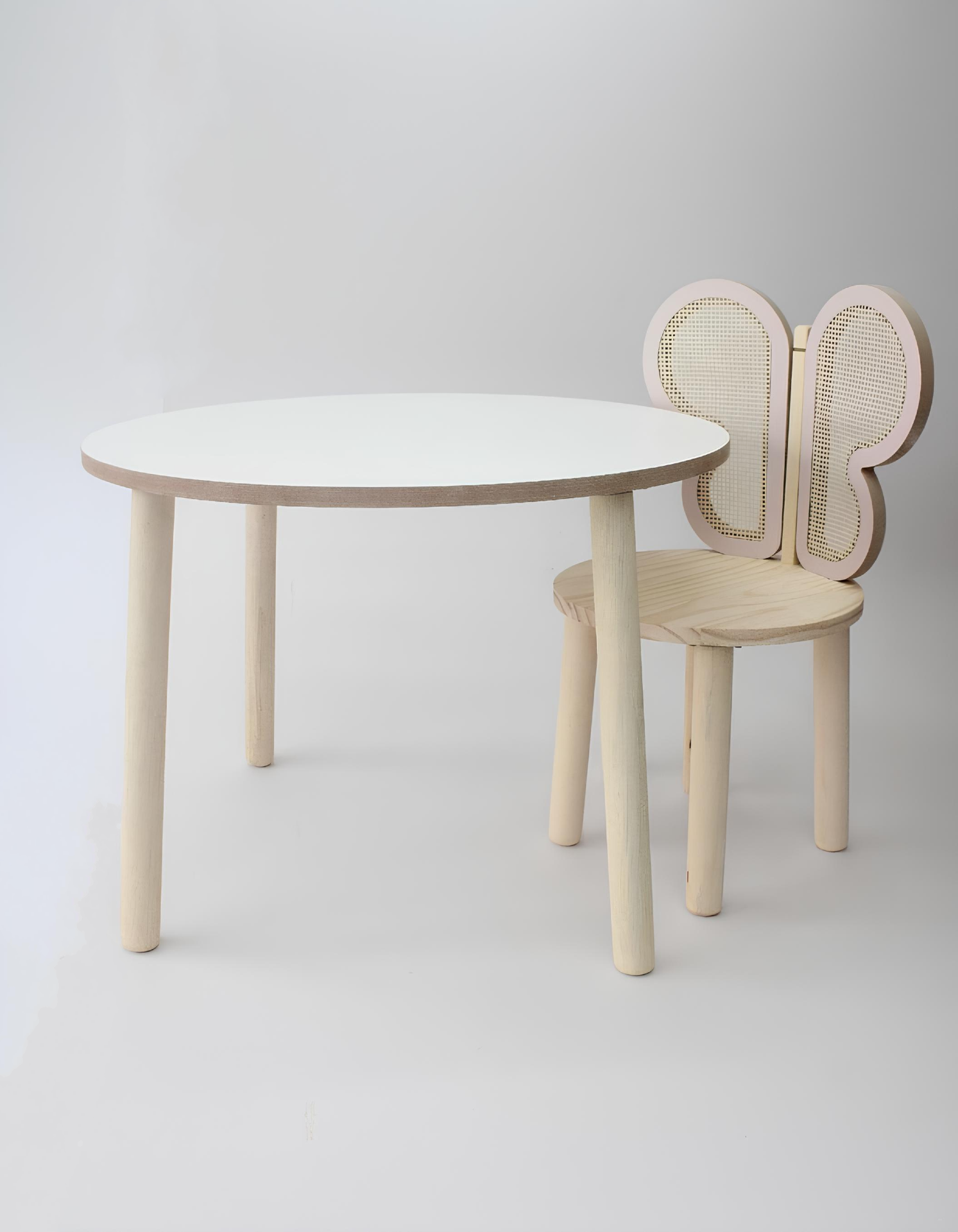 Conjunto de Mesa e Cadeira Infantil Borboleta com Talagarça - 1