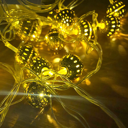 Cordão de Lampadas de Natal Bolinhas Douradas com Luz de Led Cor:dourado - 4