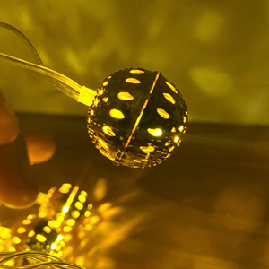 Cordão de Lampadas de Natal Bolinhas Douradas com Luz de Led Cor:dourado