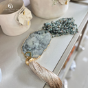 Ver imagem 2 de Acessório Decorativo Colar de Mesa Pedra Pedra Verde Esmeralda