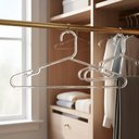 Ver imagem 3 de Kit 30 Cabides Adulto Cristal Transparente com Cavas Reforçado