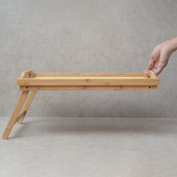 BANDEJA COM PÉS DOBRÁVEIS DE BAMBU PALHINHA 50CM - OIKOS - 6