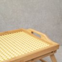 Ver imagem 5 de BANDEJA COM PÉS DOBRÁVEIS DE BAMBU PALHINHA 50CM - OIKOS