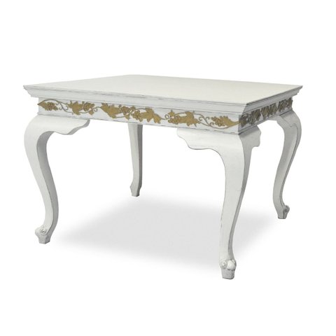 Mesa de Centro Luís Xv: Elegância Clássica com Toque Dourado