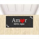 Ver imagem 2 de Tapete Emborrachado Amor Mora Aqui 70x30 Cm Varias Cores.:grafite