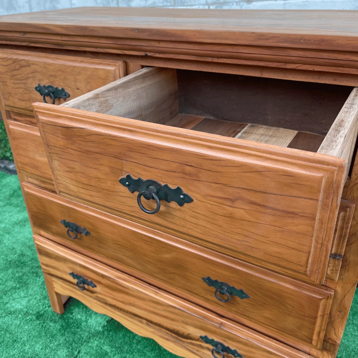 Ver imagem 2 de Cômoda Gaveteiro em Madeira de Demolição 1m X 1m Sudeste Rústico