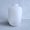 Ver imagem 2 de Vaso Decorativo em Vidro Branco - 29cm (alt.) X 21cm (d)