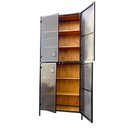 Ver imagem 6 de Cristaleira Industrial 4 Portas de Chapas de Ferro Cor Preta Prateleiras de Madeira Cor Castanheira