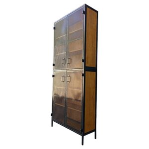 Cristaleira Industrial 4 Portas de Chapas de Ferro Cor Preta Prateleiras de Madeira Cor Castanheira