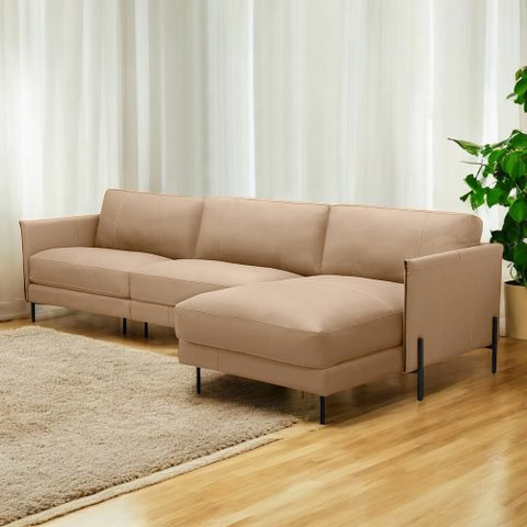 Sofá Decorativo Karine 5 Lugares Sala de Estar 330cm com Chaise Pés em Aço Couro Nude G88 - Gran Bel
