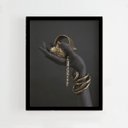 Ver imagem 2 de Kit 3 Quadros Mãos Douradas Canvas Moldura Preta 60x40cm