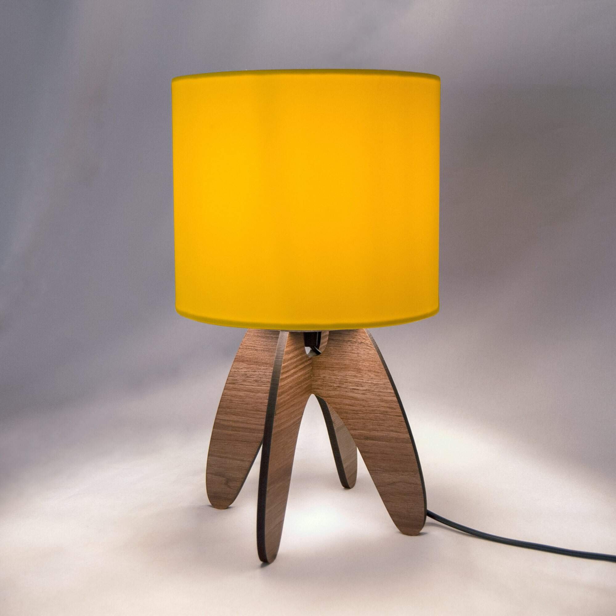 Abajur Giorno em Tecido Amarelo e base MDF - Bivolt - 3
