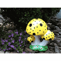 Enfeite para Jardim Trio de Cogumelinhos Decorado Amarelo - 2